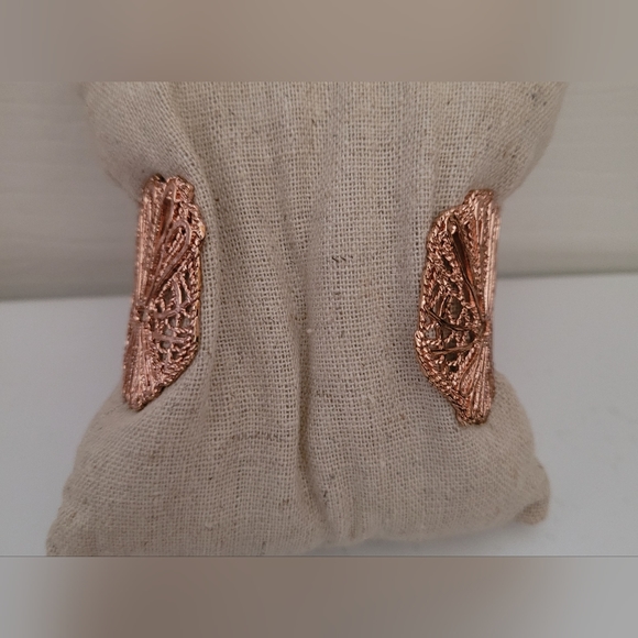 Stella & Dot Geneve Lace Cuff - Picture 6 of 9